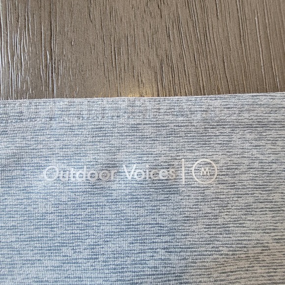 Outdoor Voices Warm-Up 3/4 Leggings Color‎ Dove (Grey) Size Medium - Picture 5 of 7